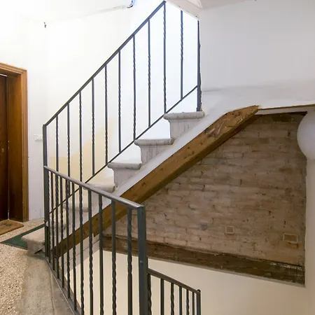 Romantic Malvasia Apartment *