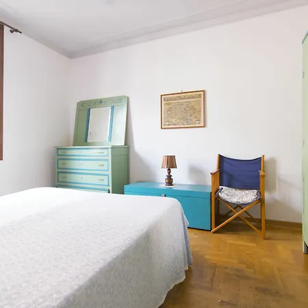 Romantic Malvasia Apartment *